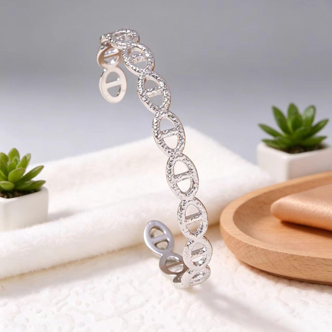 Women s Gold  Silver Stainless Steel Double D Bracelet - Exquisite High-End Hand Jewelry 18K