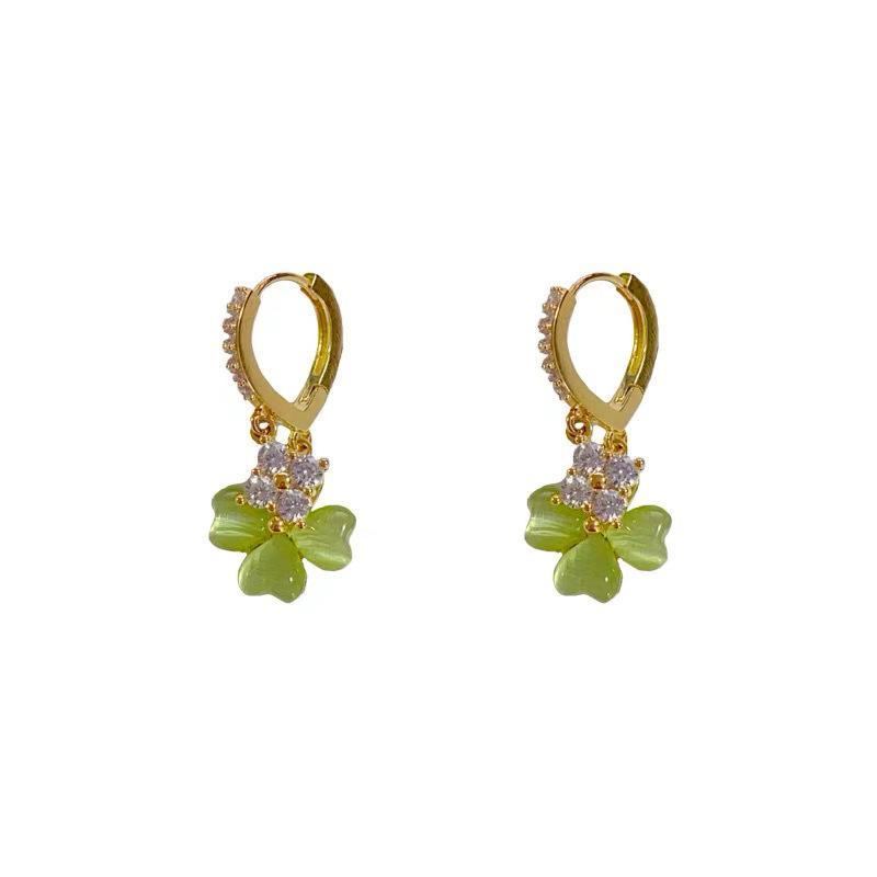 Spring and Summer Ear Clips, Green Four-leaf Flower Without Pierced Ears, Mori Small Fresh Temperament, Ear Buckles,fashionable and Versatile Earrings