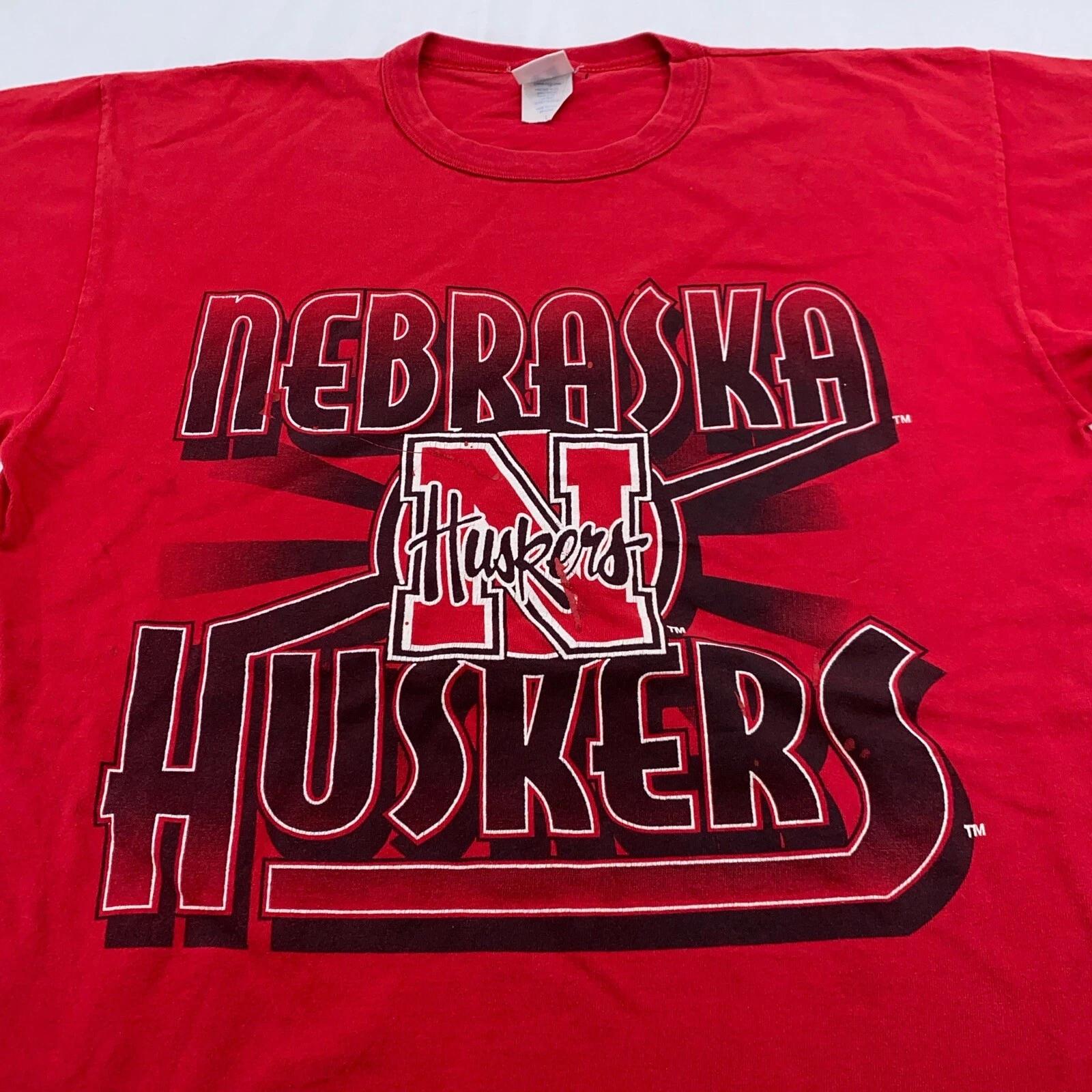 vintage 90s NEBRASKA HUSKERS UNIVERSITY T-Shirt LARGE ncaa sports M
