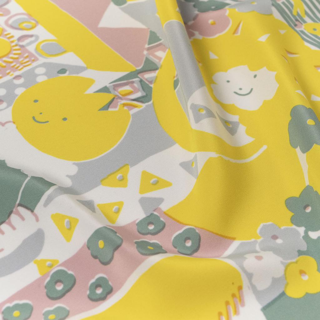 Asakura Senpu Ultra Furoshiki Plain Weave Water-Repellent (Wrapping Cloth) "Nagare" "Kurukuru Sekai"