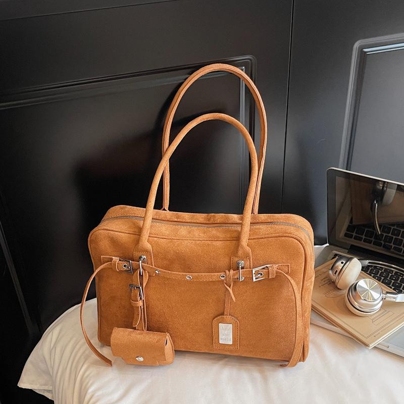 Niche Design Simple Work Commuter Shoulder Bag Women's New Trend Fashion Baguette Armpit Bag