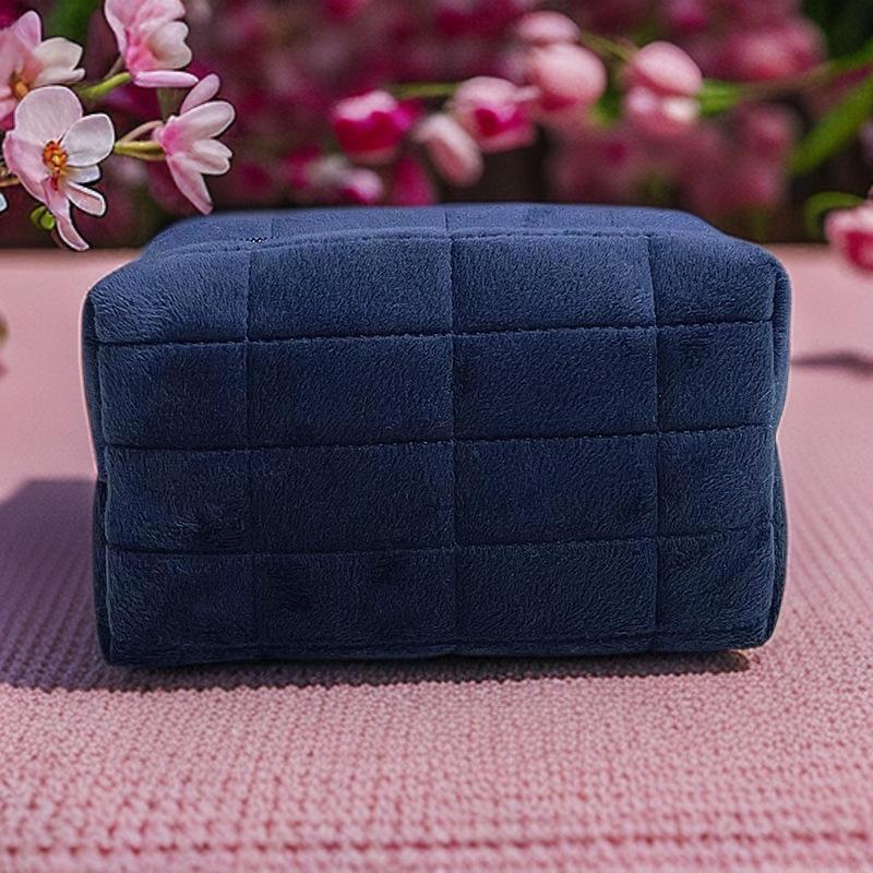 Süße Make-up-Tasche aus Fell für Damen mit Reißverschluss, große, einfarbige Kosmetiktasche, Reise-Make-up-Kulturtasche, Waschtasche, Plüsch-Stiftetasche