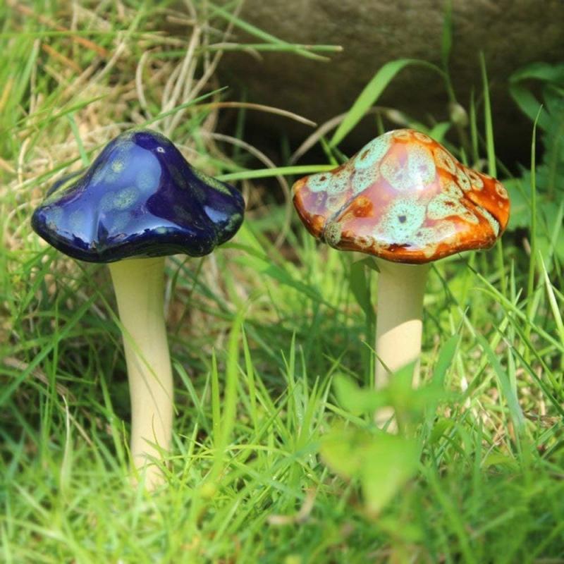Fairy Mushroom Ornament for Yard Lawn Decoration4Pieces11.5cmHigh Garden Pottery Sculpture Random Color Landscape Ornament