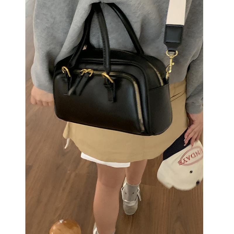 Ielgy Retro Portable Bowling Bag All-Match Commuter Simple Messenger Bag