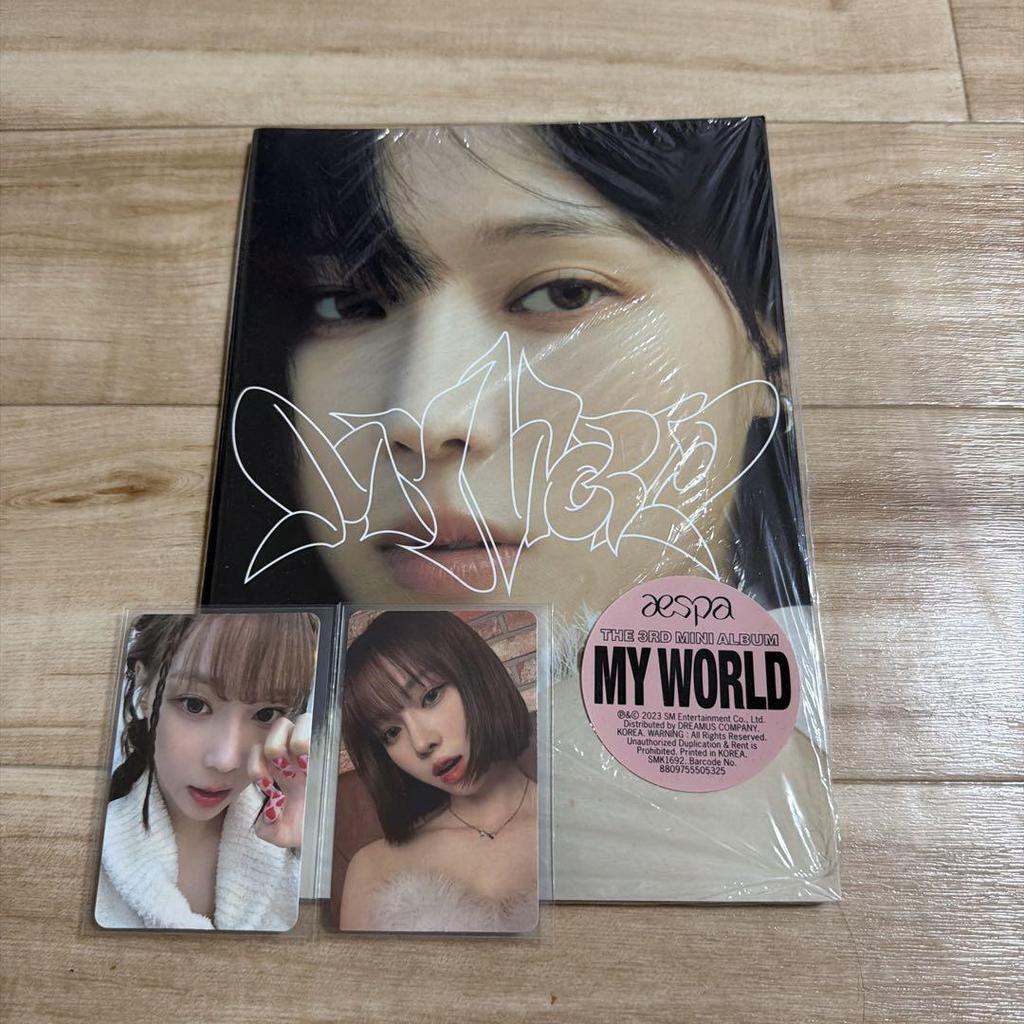 [USED] aespa MY WORLD album with 2 photo cards