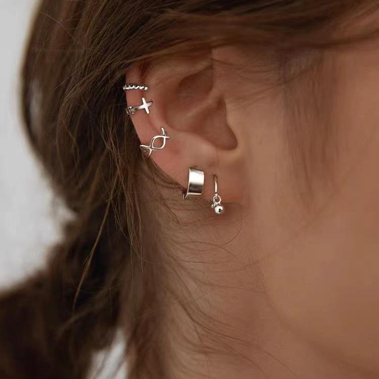 Korean Style 925 Silver Plated Celebrity Earrings: Exquisite Women's Ear and Cartilage Studs