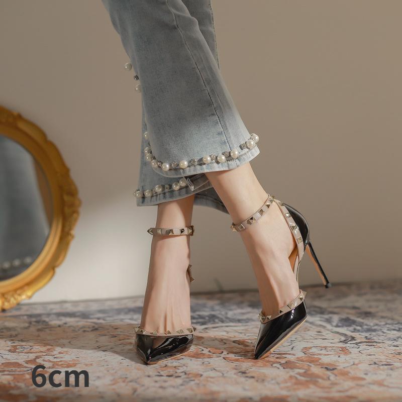 Letní nýtované vysoké podpatky dámské zabalené sandály na tenkém podpatku s jednořadou přezkou