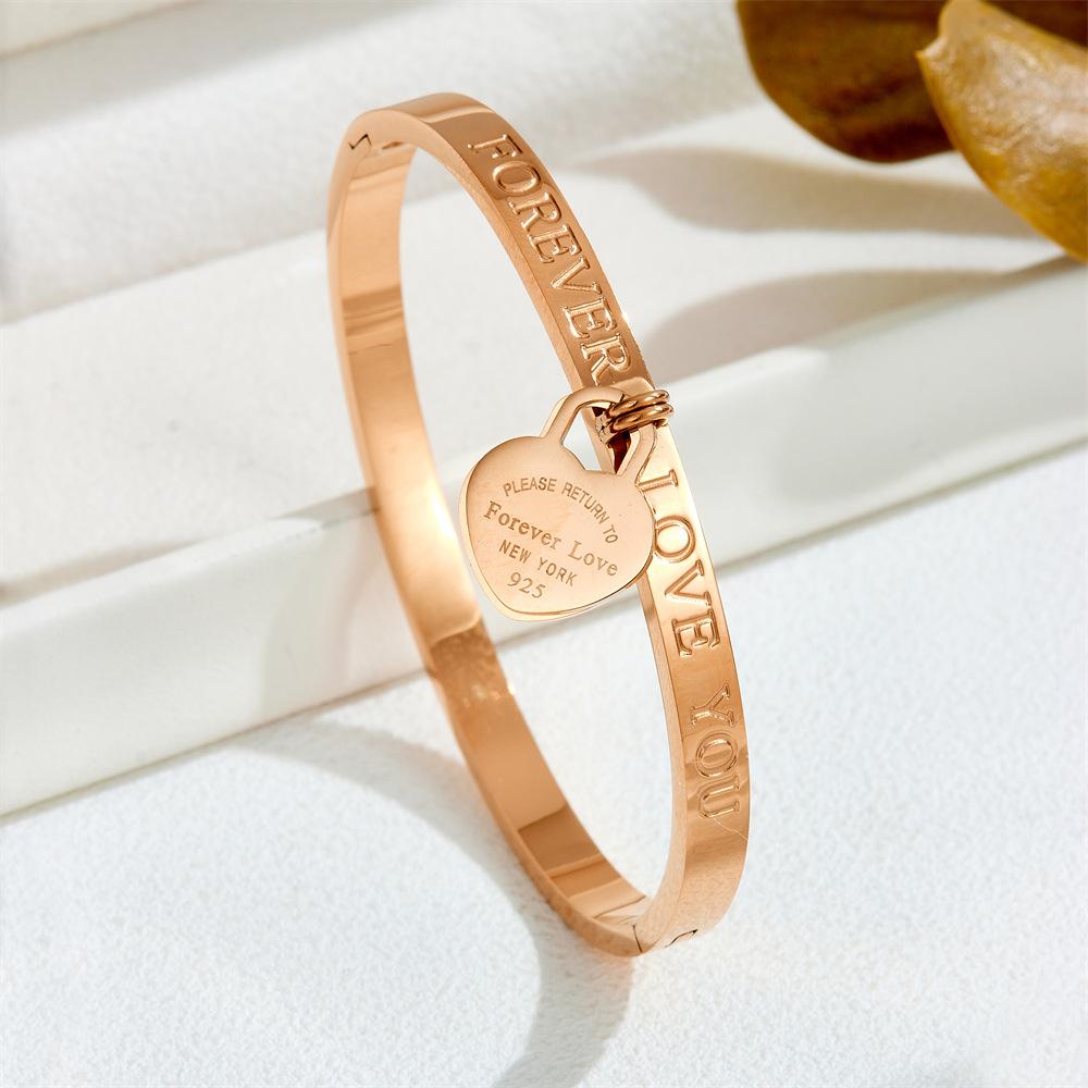 2026 Jewelry Exquisite Love Double Peach Heart Women's Bracelet Light Luxury Temperament Fashion Versatile Ins Style Niche