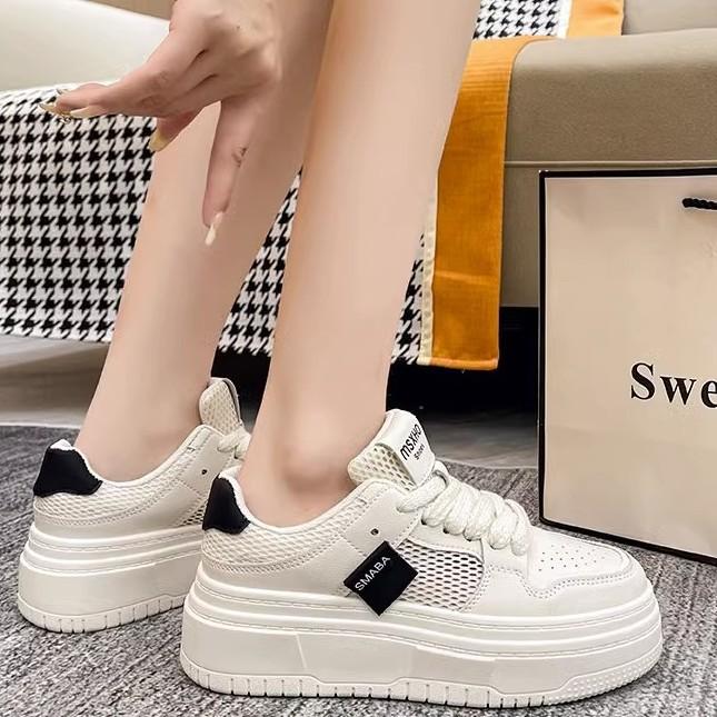 Solid color leather sneakers women's 2025 spring and autumn Korean version muffin platform single shoes student campus style casual white shoes