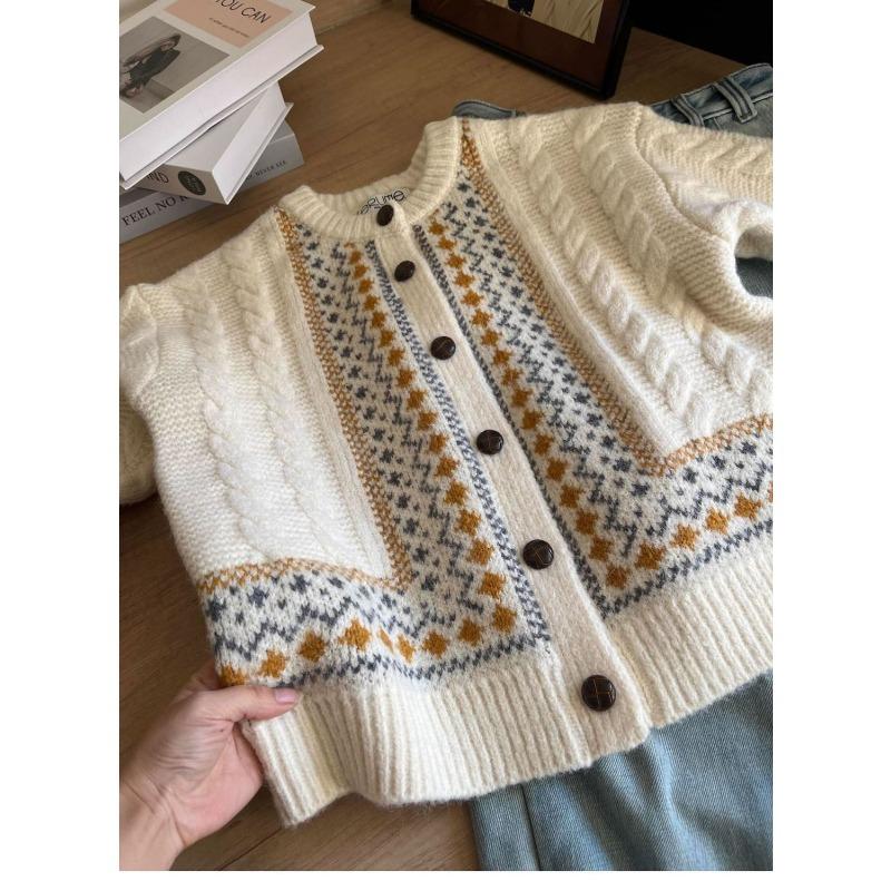 Neuer gestreifter Damen-Cardigan Ethno-Stil Rundhalsausschnitt Dick gestrickter Pullover Herbst Outdoor-Mode Damenmode Lässiges Oberteil