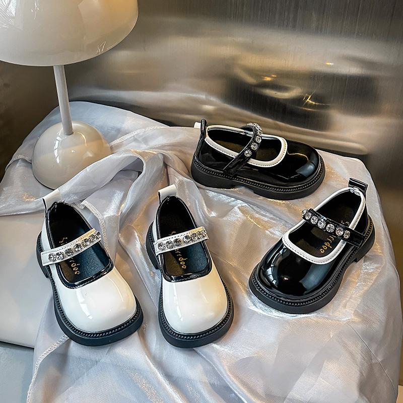 Girls Leather Shoes Black Glossy Kids Flat Shoes Round Toes Non-slip 2025 New Girls Princess Shoes Shiny Crystal Ins Trend Sweet