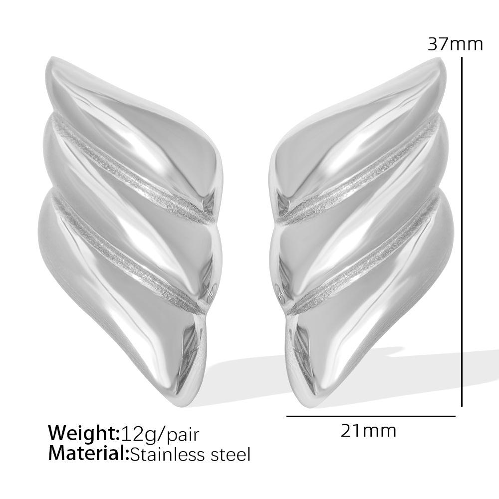 European and American design croissant hammer triangle earrings 18k design commuter earrings