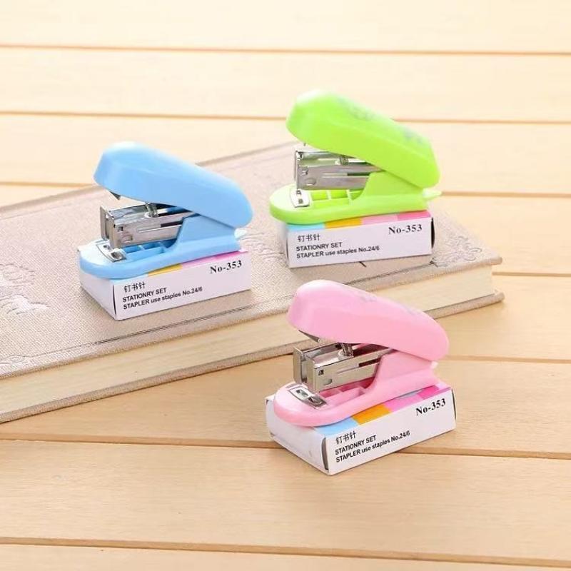 Gift Idea Mini Stapler Cute Student Stationery Office School Supplies Binding Machine Free Staple Set with Kawai Stationery