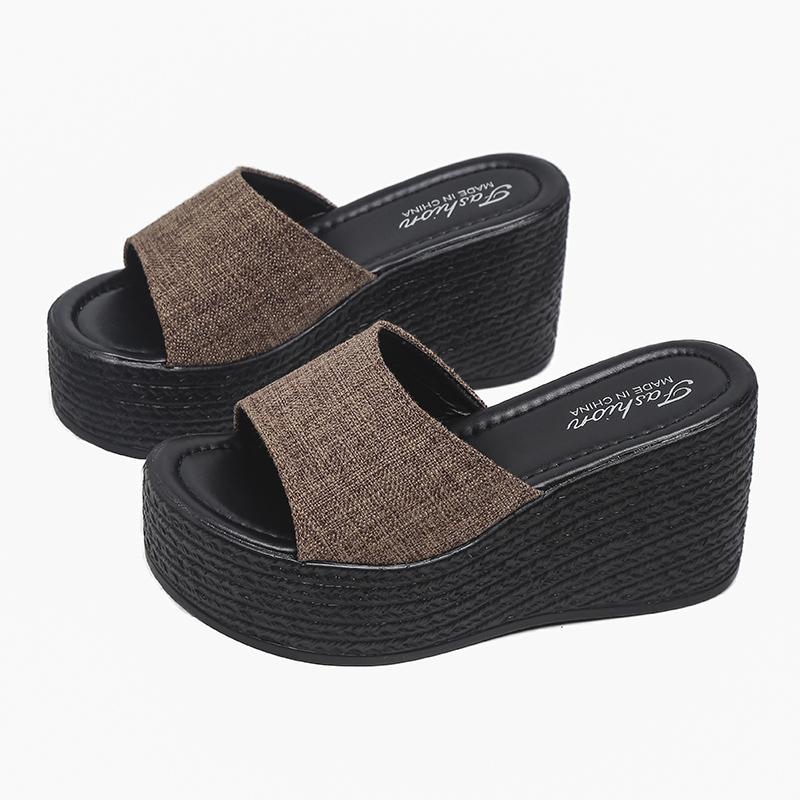 Fashion Hot Selling Comfortable Summer Classic Women's Slippers 2025 New Wedge Shoes Women's Outdoor High-quality Fashion Slippers
