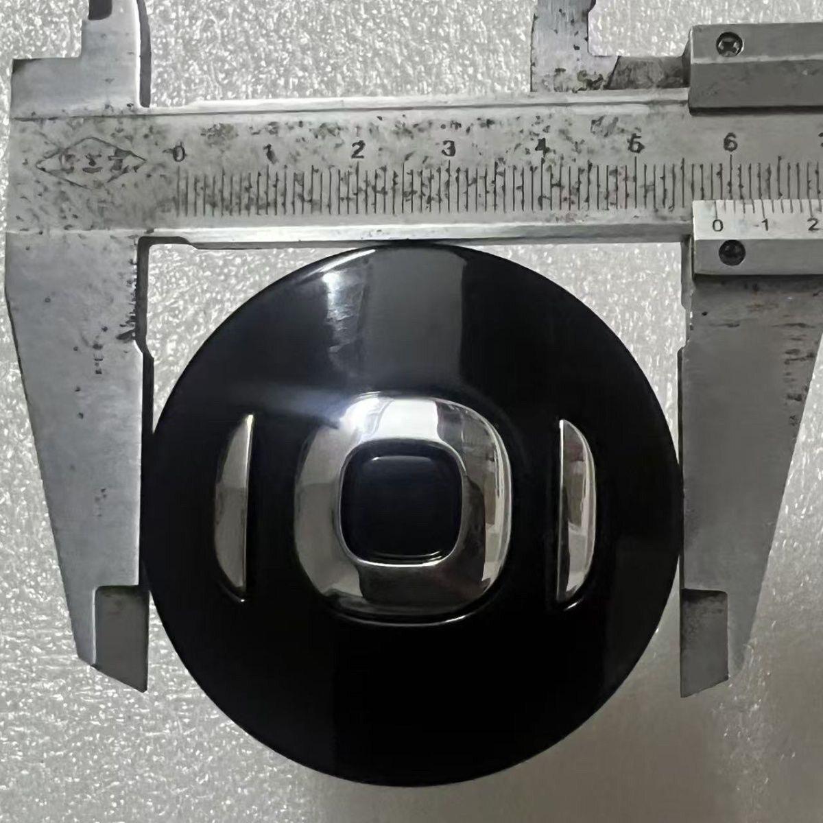 

Compatible with Changan Qiyuan A05 A06 A07 Q05 Q07 Hunter K50 Wheel Hub Center Cap.
