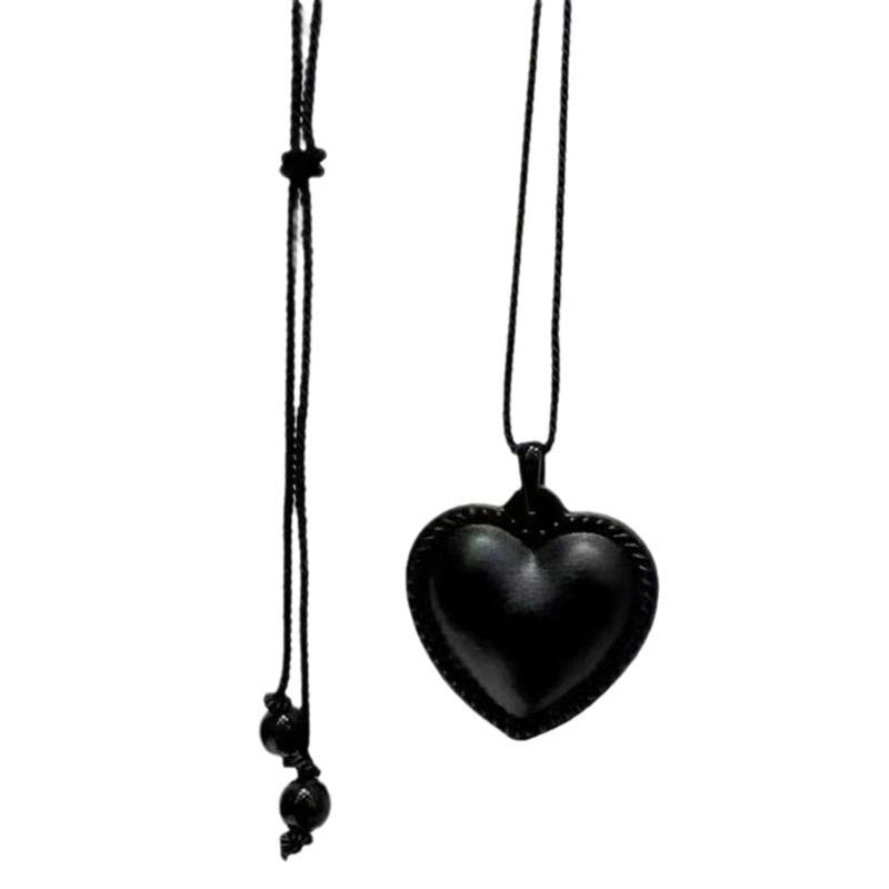 Adjustable Heart & Spade Leather Necklace - Stylish, Versatile, Cute Clavicle Chain for Fashionable Girls
