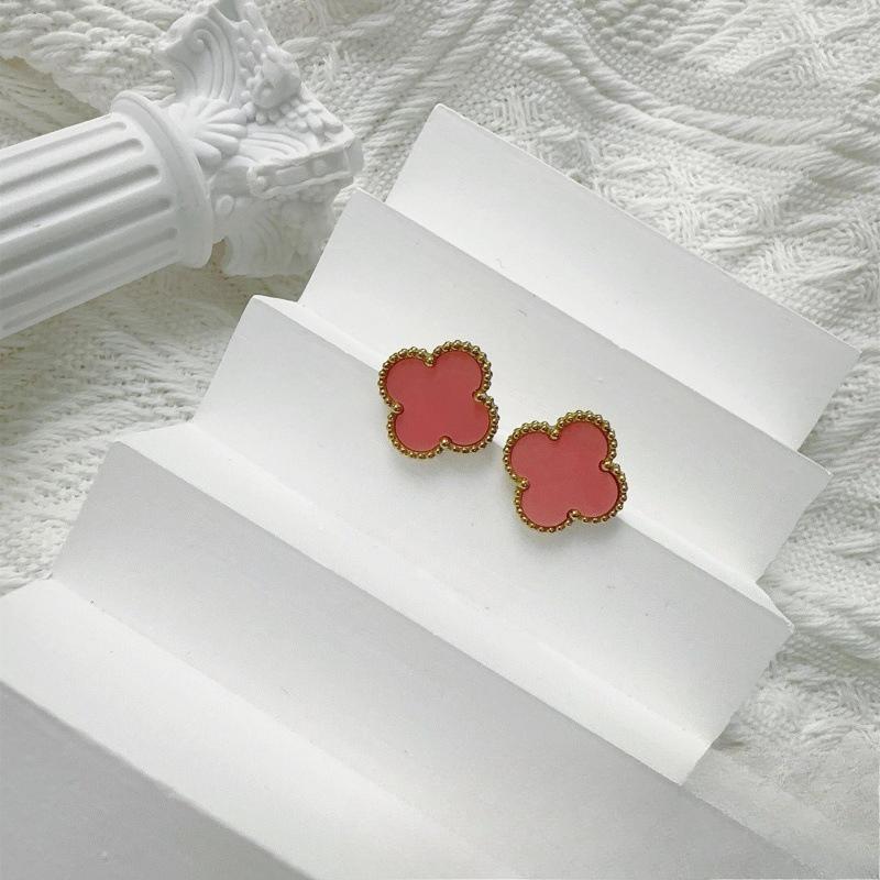 High-end 15MM Four-leaf Clover Titanium Steel Earrings Lightweight and Versatile Earrings for Women