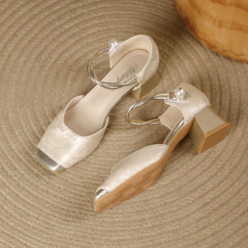 Square head, Mary Jane, great-looking shoes, thick heel, high heel, bag head sandals, women's new Chinese style, hollow sandals, summer