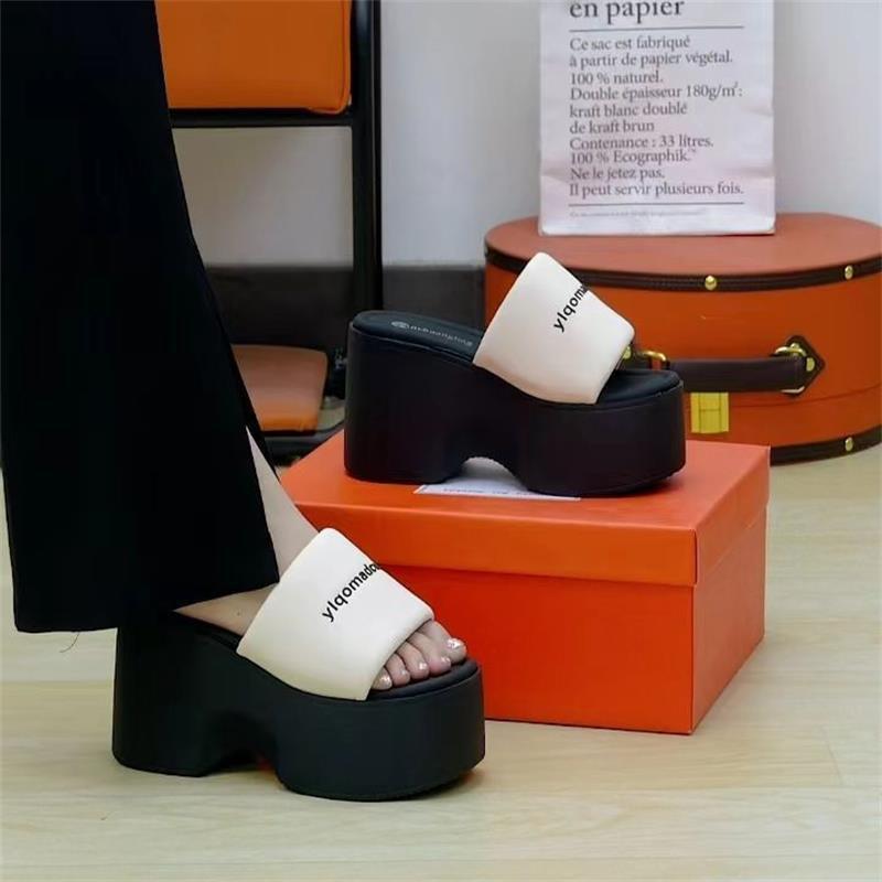 Small High-end One-word Slippers 2025 Summer New Letter High Heels Women Wear Platform Beach Sandals