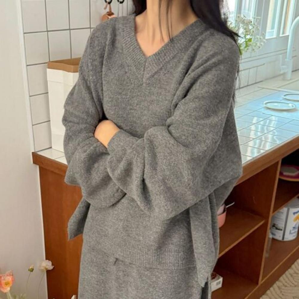 Mizqz V Neck Knit Skirt Two Piece Set