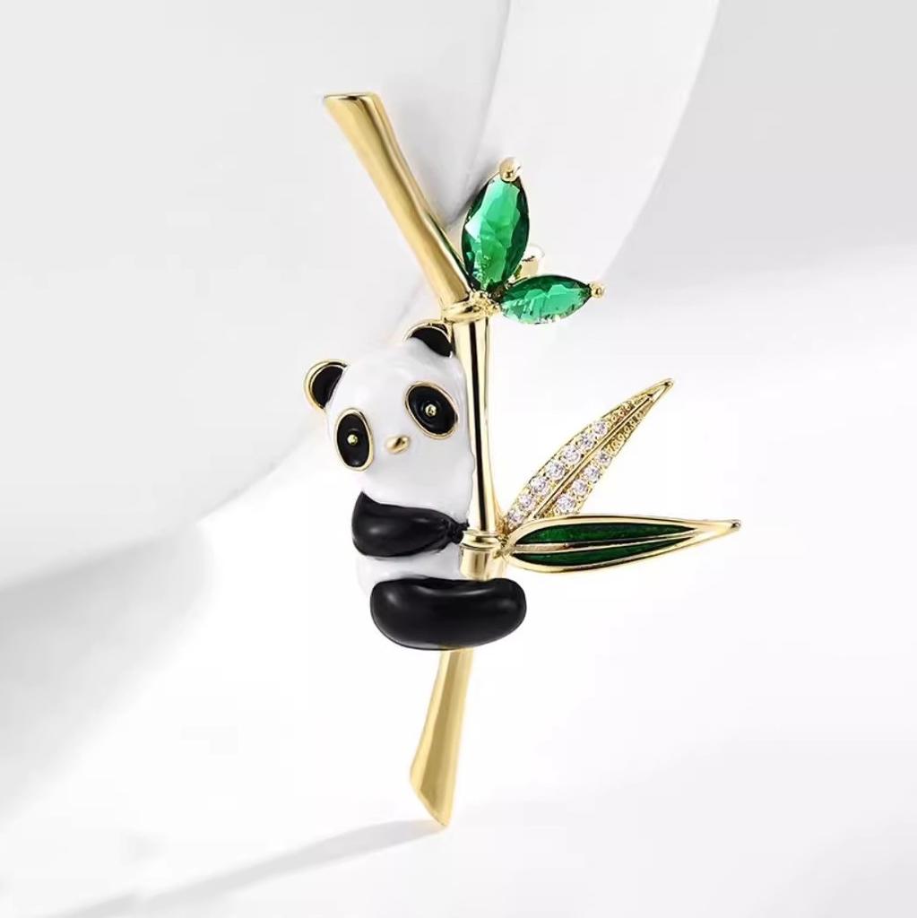New Chinese Panda Brooch For Men And Women, High-End Anti-Light Bamboo Pin, Cute Creative Animal Corsage Clothes Decoration