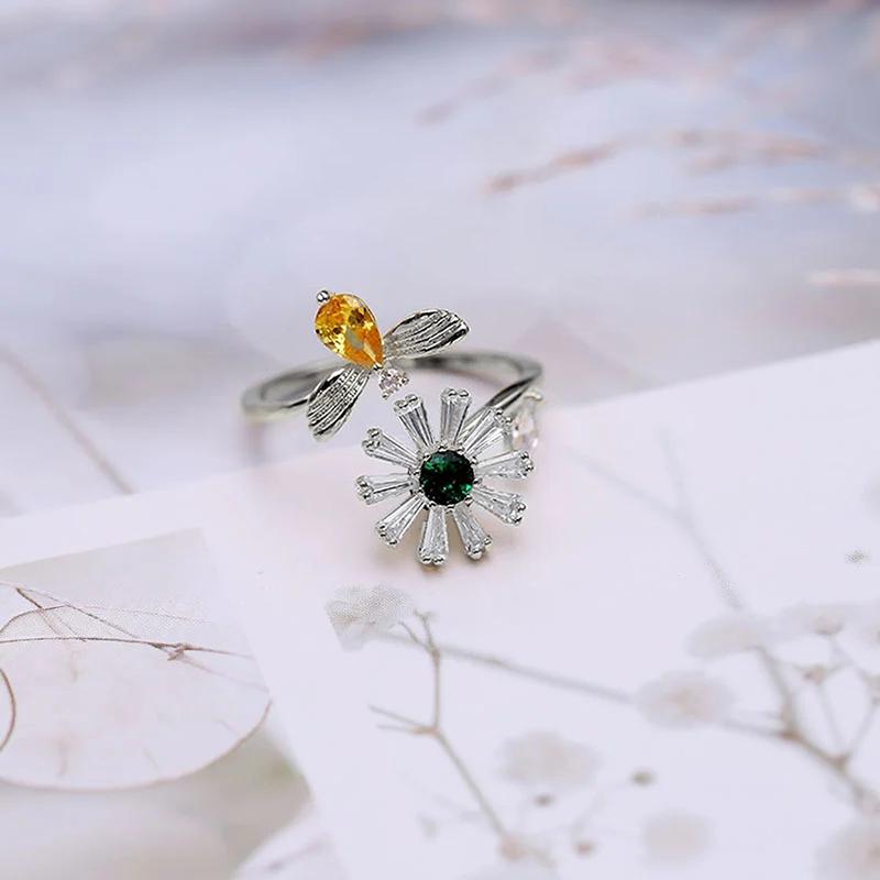 Huitan Fashionable Bee Opening Rings with Green Flower Cute Gift for Girls Daily Wear Statement Women Rings Hot Dropship