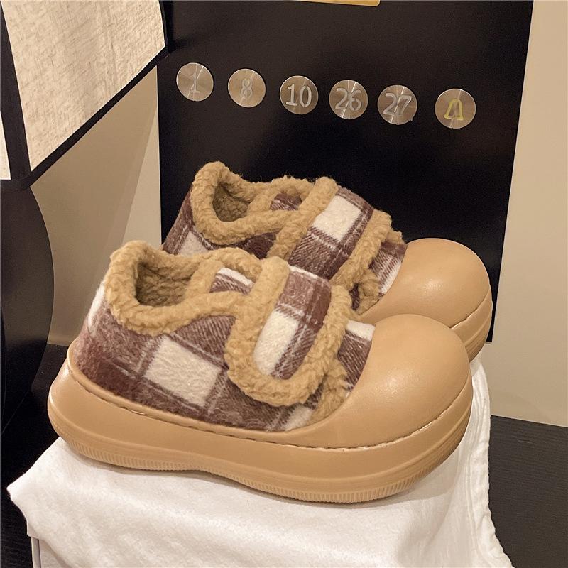 

Женские бархатные туфли на толстой подошве на липучке, зима 2025, новая обувь-хлеб из овечьей шерсти, повседневные универсальные туфли с большой головой, уродливые милые туфли 41 хаки