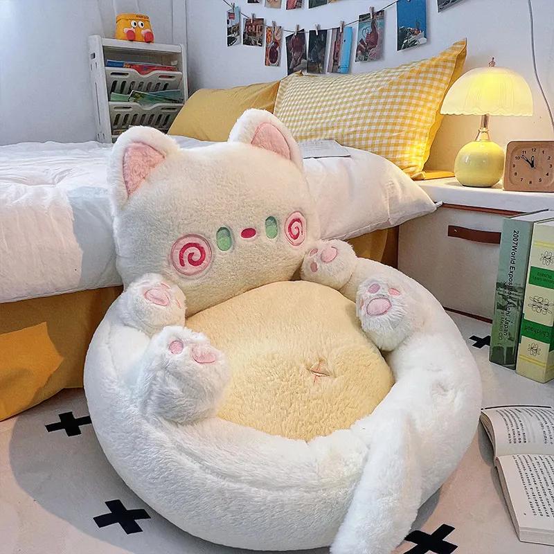 Pernă de șezut plușată adorabilă în formă de pisică cu lăbuțe, urechi, coadă, suport moale și pufos pentru talie pentru scaun de birou, decor pentru casă, dormitor 50x50x35cm beige