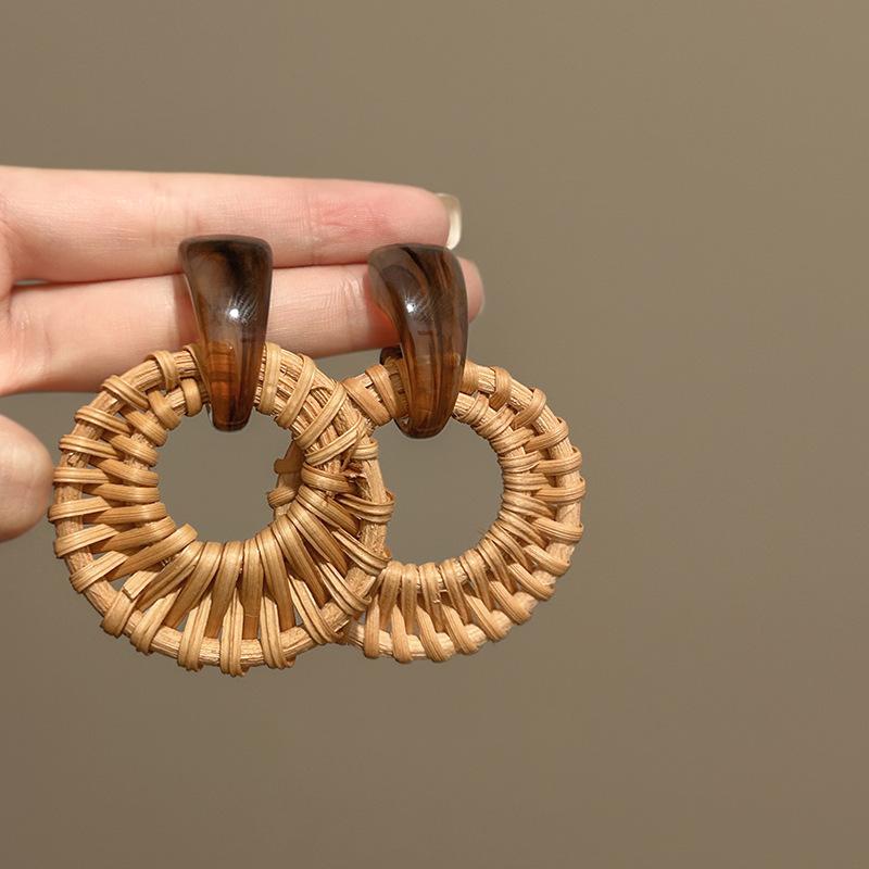 Silver needle resin rattan round pendant earrings niche exaggerated temperament earrings simple fashion versatile earrings