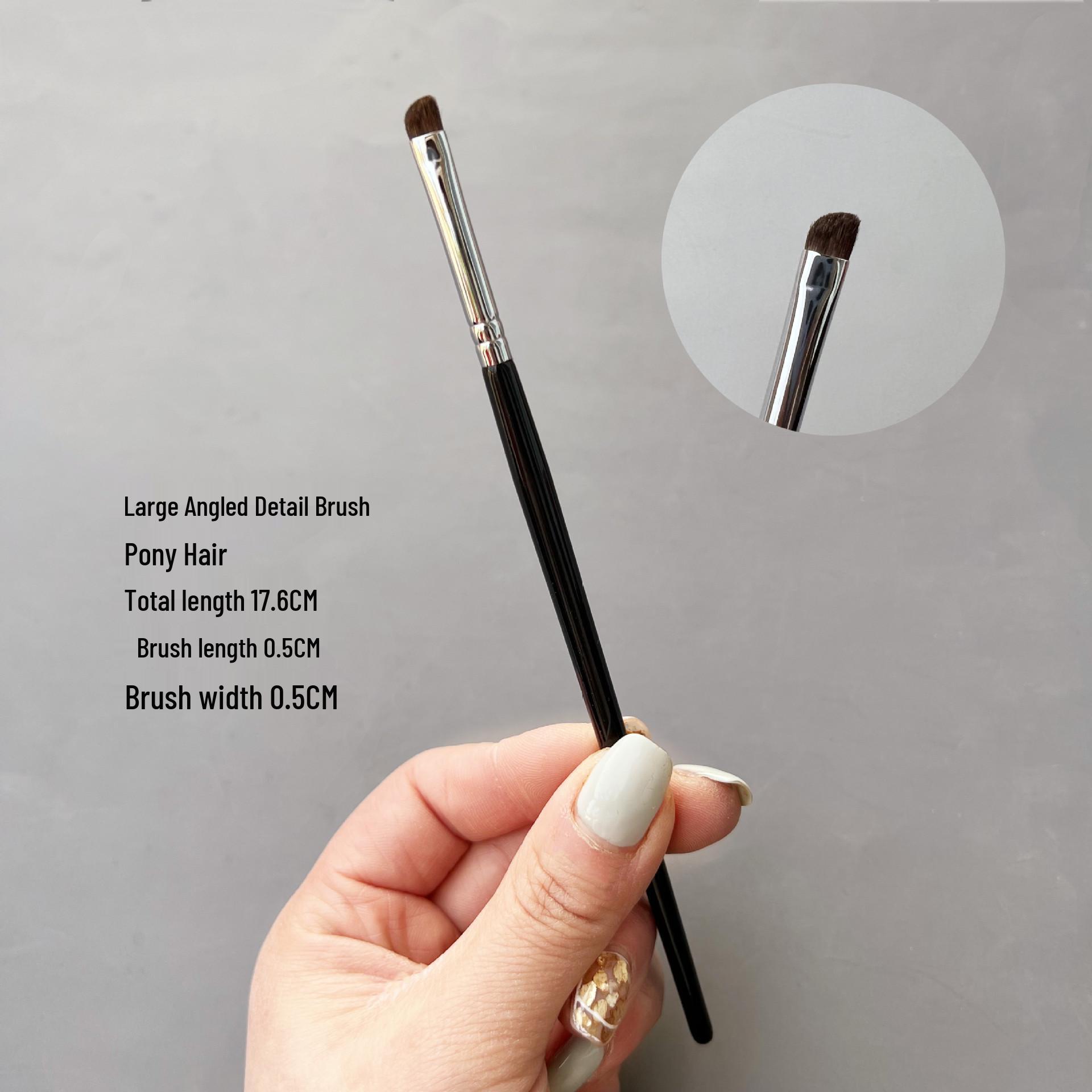 

Precision Eyeshadow & Liner Brush for Detailed Makeup and Highlighting