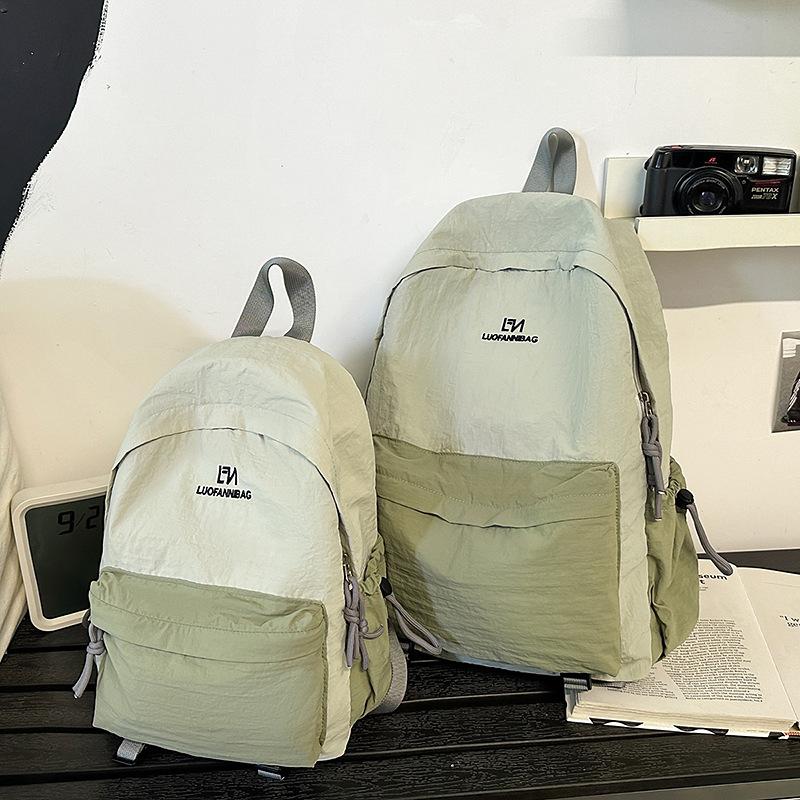 Contrasting Colors Lightweight Backpack Casual Versatile Travel Camping Hiking Backpack College Student Fashion Schoolbag