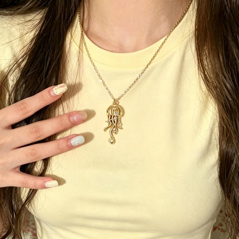 Deep Sea Dream: Jellyfish Pearl Necklace Choker