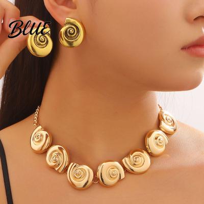 Beach Jewelry Set Necklace Earrings Exaggerated Snail Pendant And