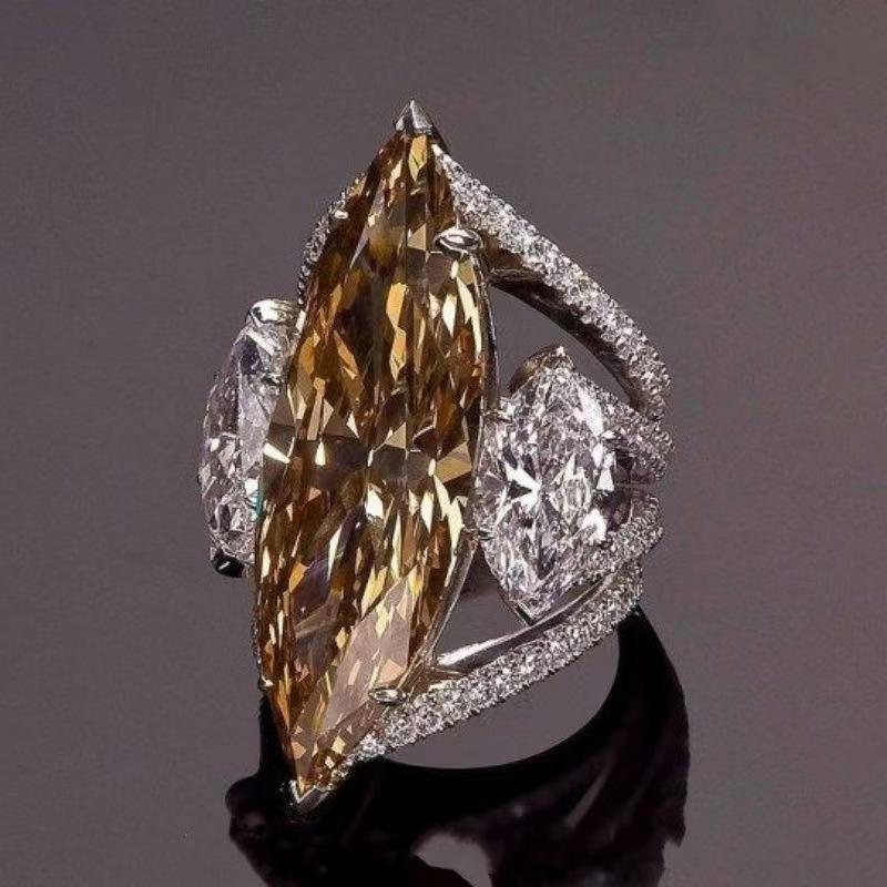 Vintage Flower Sapphire Unique Party Ring Elegant Unique Zircon Hollowed Out Trendy Women's Exquisite Wedding Accessories Gift