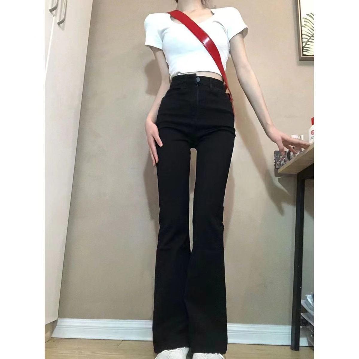 

Женские черные расклешенные джинсы с высокой талией — стройнящие, универсальные, идеальны для весны и осени XS [70-80 Jin]