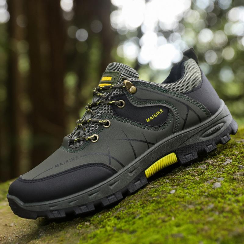 Outdoor hiking shoes men's leather surface autumn and winter velvet thermal casual shoes hiking labor protection shoes fashion men's shoes