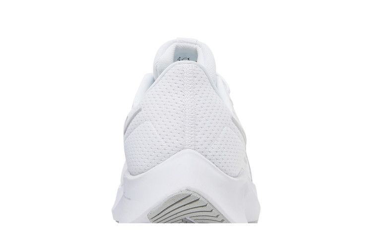 Nike Wmns Air Zoom Pegasus 38 'White Metallic Silver'