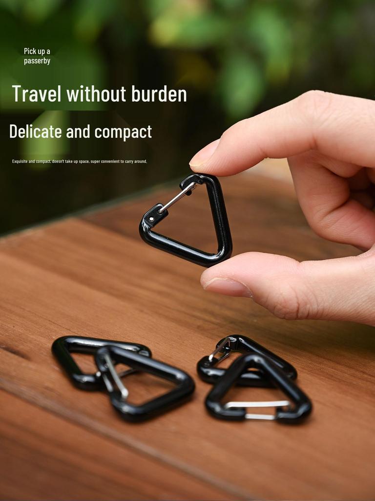 Outdoor Sports Quick-Release Triangle Climbing Buckle Keychain