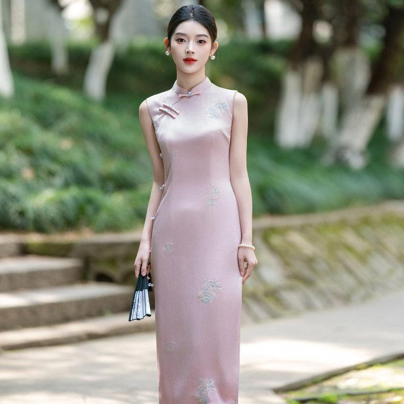 Pink Sleeveless Modern Chinese-Inspired Long Cheongsam Dress Women 2026 Retro Style With Stand Collar Side Slit Small