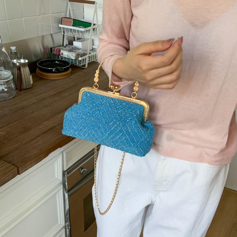 Foreign Style Dinner New Braided Clip Lock 2025 Foreign Style Trend Large Capacity Shoulder Crossbody Chain Shell Bag