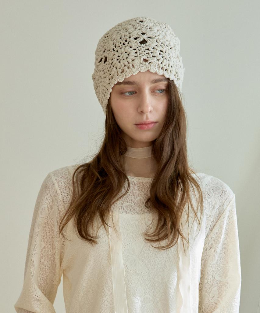 PINK PINEAPPLE Posy Crochet Beanie_Beige
