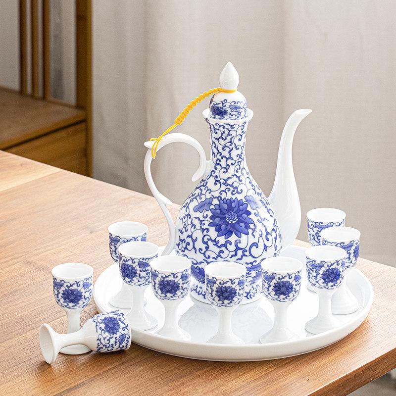Baijiu Decanter & Ceramic Wine Glass Set with Gift Box