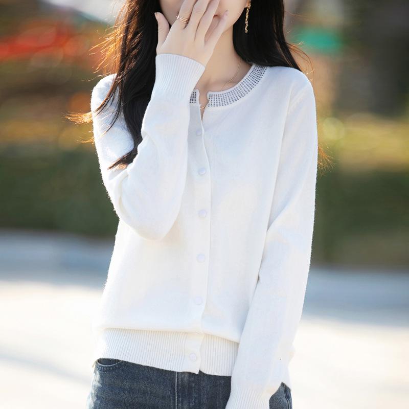 

Весенний кардиган из бархатного трикотажа Энди: Круглый вырез, однотонный цвет, мягкий длинный рукав с дизайном из горячих страз XL белый