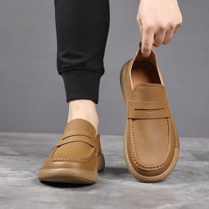 Fashion British Style Men Outdoor Slip on Loafers Genuine Leather Casual Business Shoes Flat Designer Walking Comfy Loafers Lazy Shoes