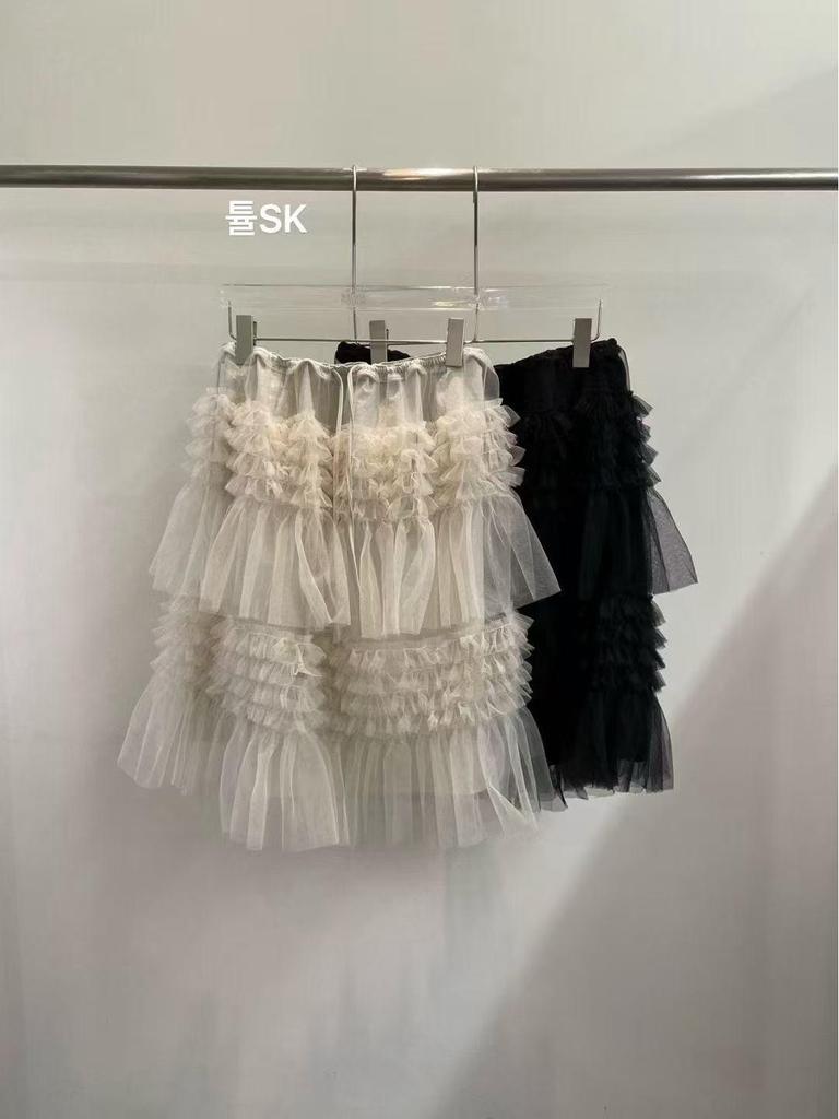 Korean MORE THAN YESTERD*Y Winter 25 Mesh Cake Lace Skirt