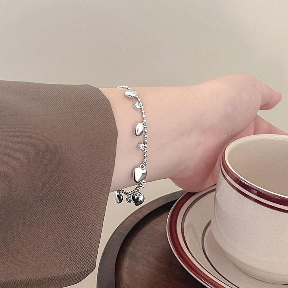 Zinc Zinc Alloy Gold Bracelet Rhinestone Charm Hand Chain Exquisite Heart Bracelet  Bridal Party