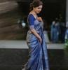 Vakker Golden Jari med ny design Soft Lichi Silk Saree