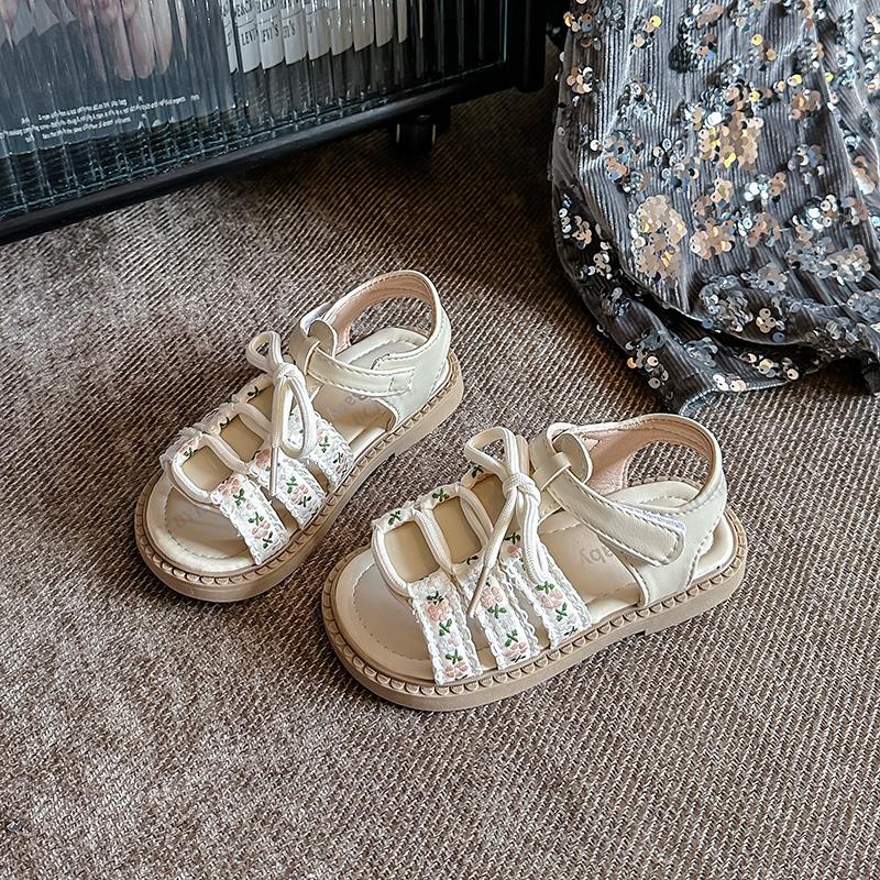 *Baby Girls HotSale Summer Princess Fashionable Embroidery Soft Hollow Sandals Kid Elegant School Lightweight Cute Walking Shoes