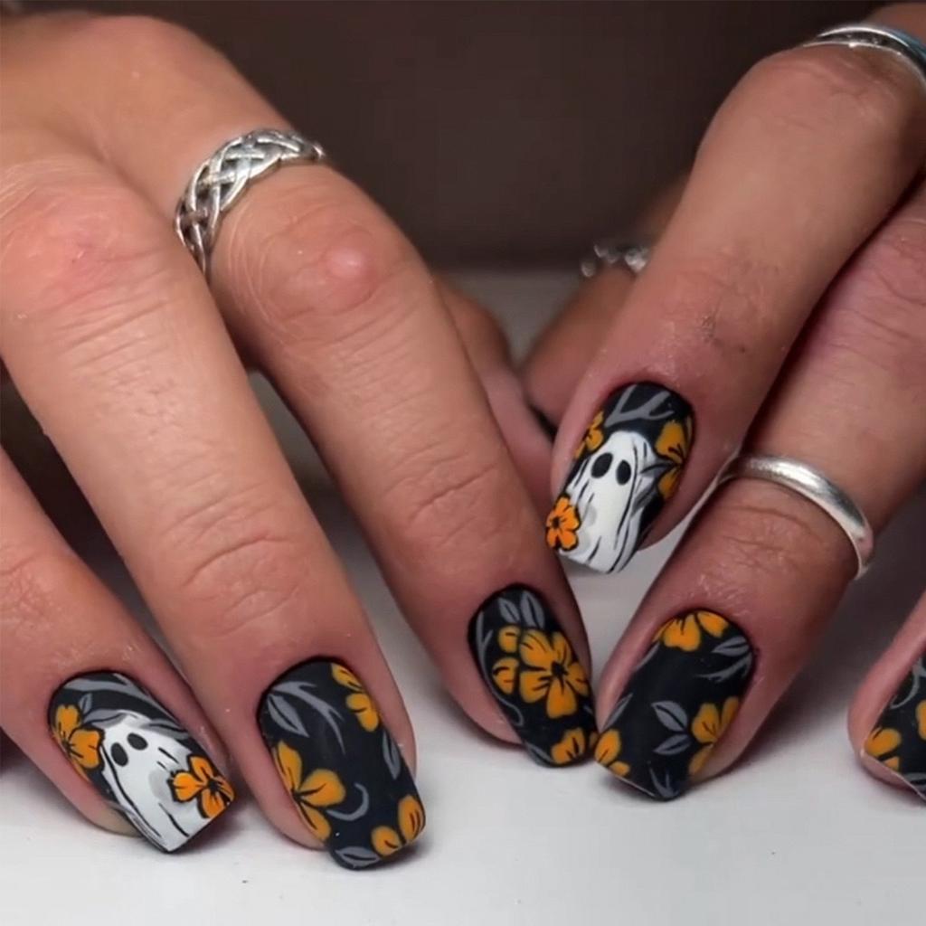 Halloween Fake Nails Dark Forest Yellow Flower Nail Pieces, Cute Short Square Fake Nails, Shiny Black Artificial Nails, 1 Set Of 24pcs