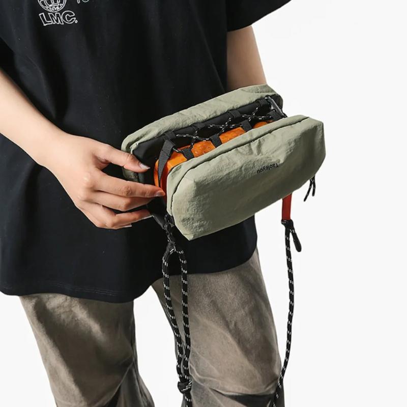 Unisex sportovní taška přes rameno Velkokapacitní taška přes rameno pro muže ženy, Odolný nylonový turistický cestovní batoh